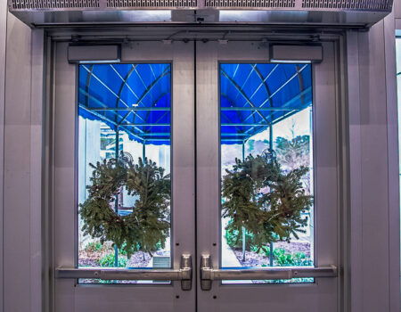 Berner Commercial High Performance 10 air curtain aquarium main entrance
