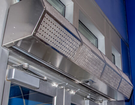 Berner Commercial High Performance 10 air curtain over aquarium main entrance.